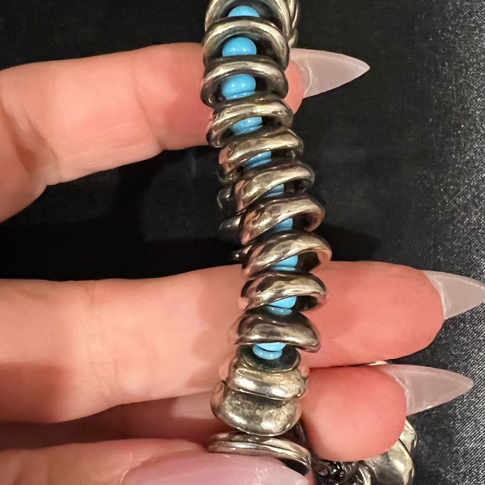 Uno de 50 Turquoise & Silver Disc Stretch Bracelet | Chunky Designer Statement - Picture 3 of 3